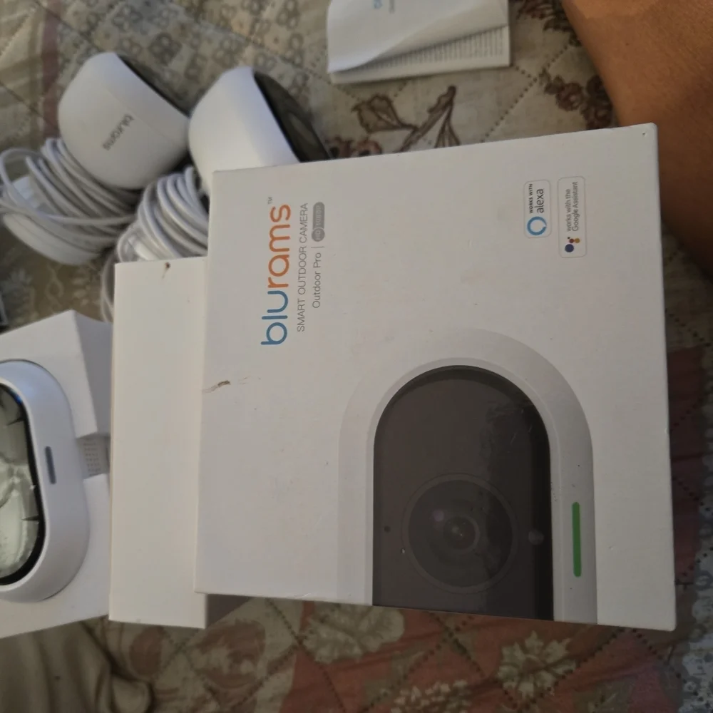 Blurma’s Smart Outdoor‎ Pro HD 1080P Security Camera Model: A21C, 3 Cameras